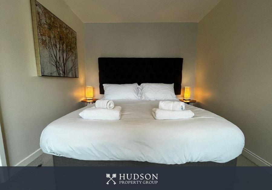 Central Townhouse With Parking Telford Luaran gambar