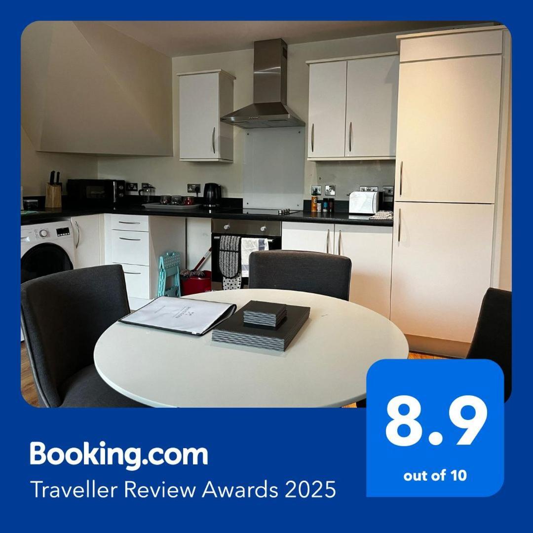Central Townhouse With Parking Telford Luaran gambar